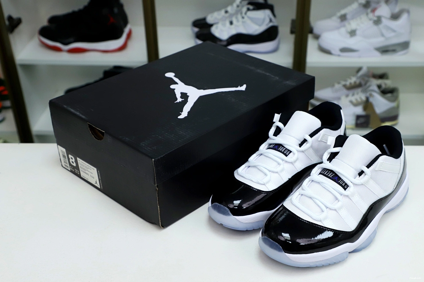 LOW AIR RETRO JORDAN 11 CONCORD 0315